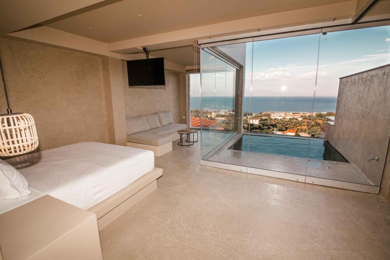 Mani Luxury Suites And Studios In Gytheio With Private Pools Exterior photo