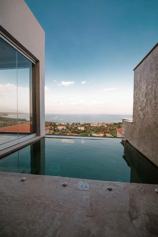Mani Luxury Suites And Studios In Gytheio With Private Pools Exterior photo
