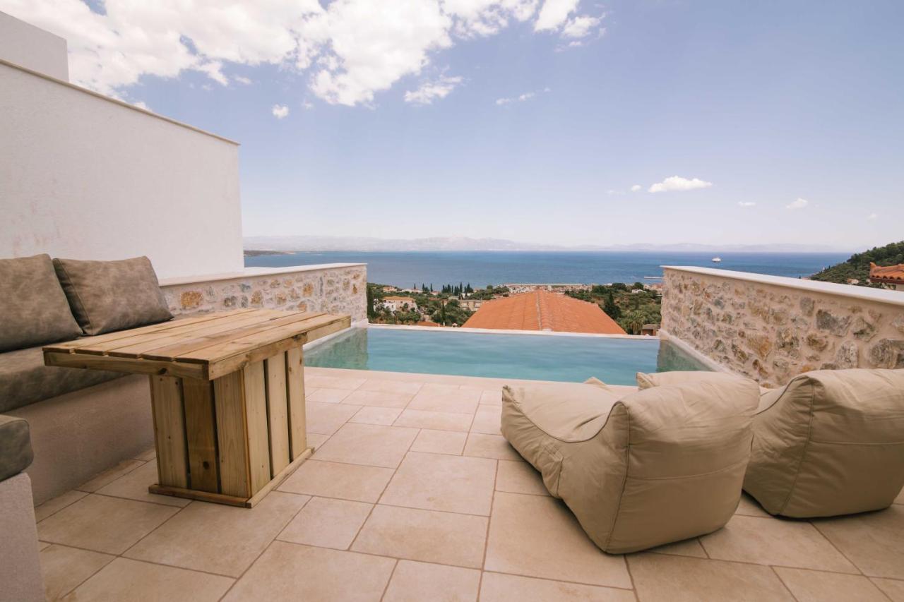 Mani Luxury Suites And Studios In Gytheio With Private Pools Exterior photo