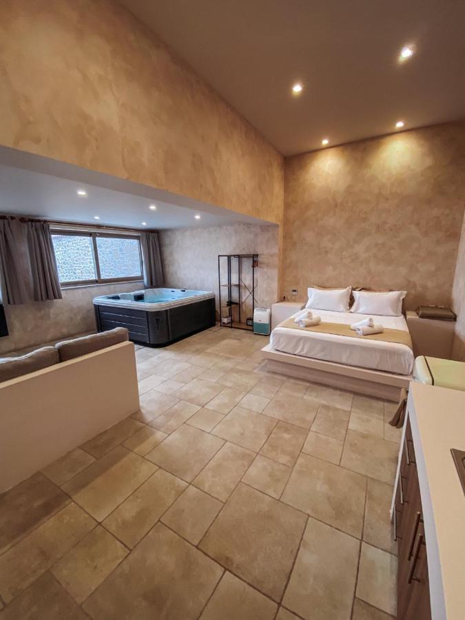 Mani Luxury Suites And Studios In Gytheio With Private Pools Exterior photo