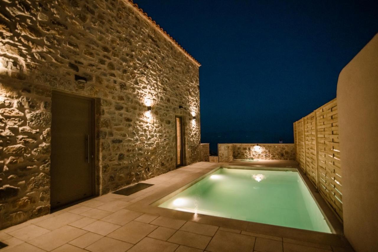 Mani Luxury Suites And Studios In Gytheio With Private Pools Exterior photo