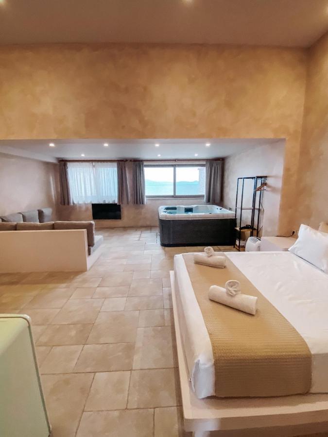 Mani Luxury Suites And Studios In Gytheio With Private Pools Exterior photo