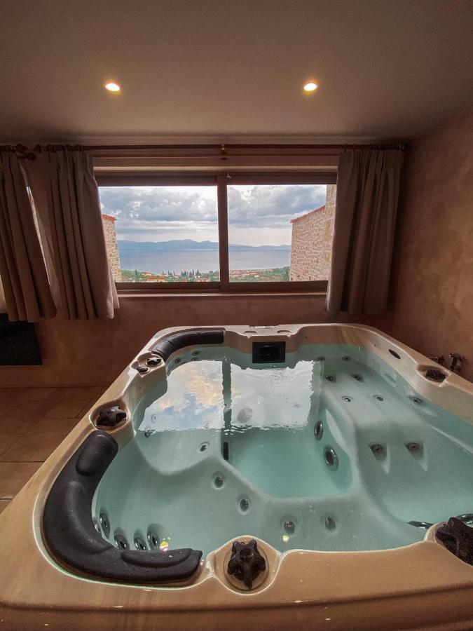 Mani Luxury Suites And Studios In Gytheio With Private Pools Exterior photo