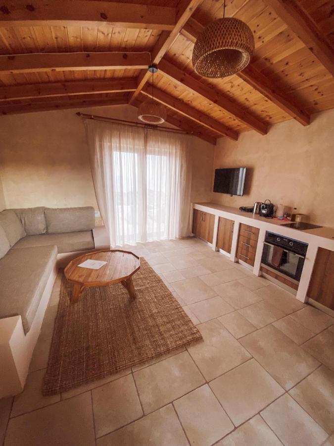 Mani Luxury Suites And Studios In Gytheio With Private Pools Exterior photo