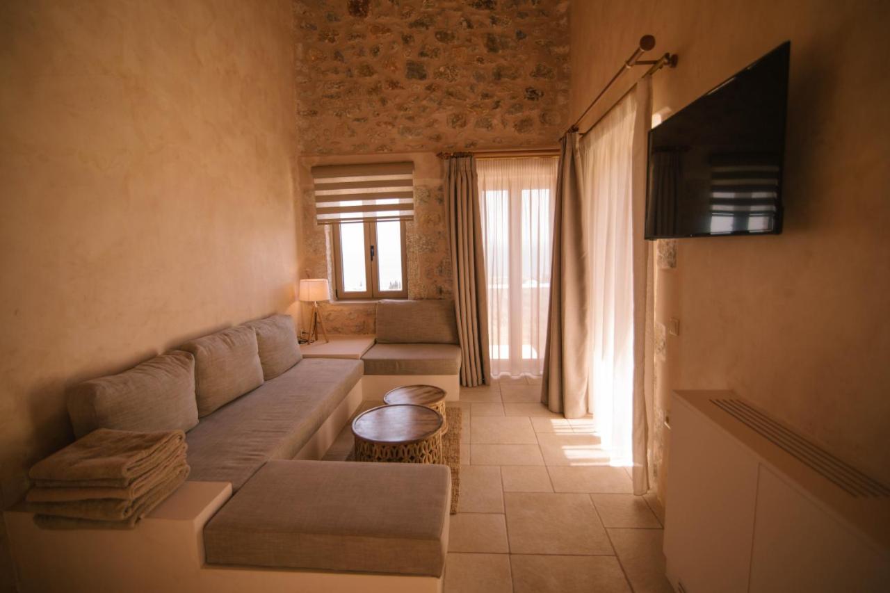 Mani Luxury Suites And Studios In Gytheio With Private Pools Exterior photo