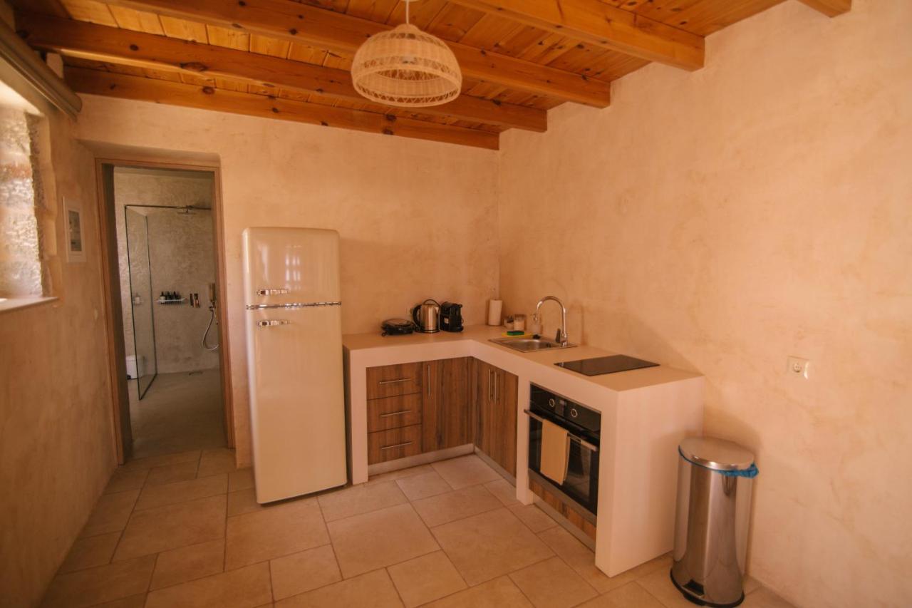 Mani Luxury Suites And Studios In Gytheio With Private Pools Exterior photo