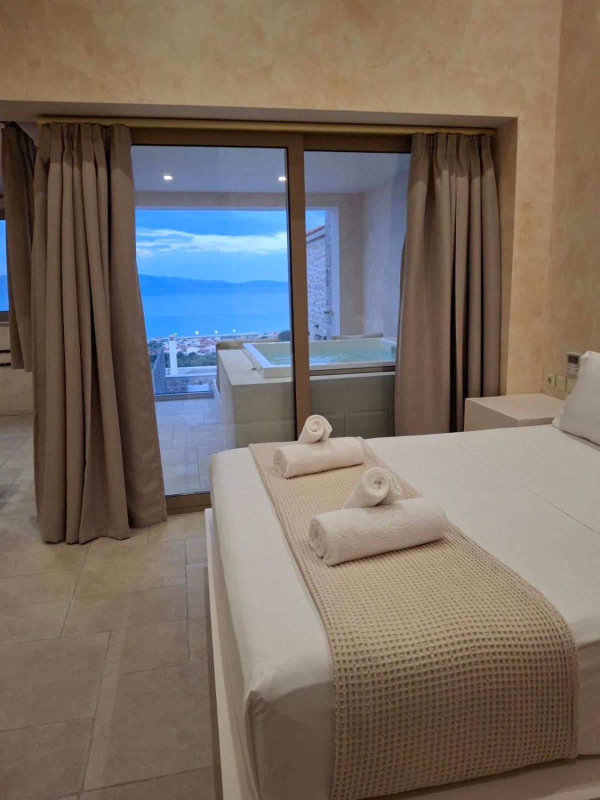 Mani Luxury Suites And Studios In Gytheio With Private Pools Exterior photo